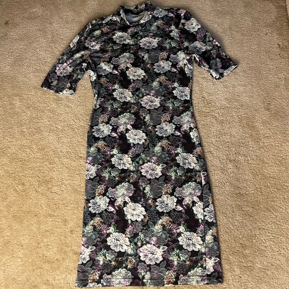 High Neck Floral Dress - 4 US - Picture 1 of 4